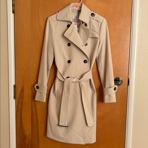 Bernardo Classic Tan Trench Coat NWT